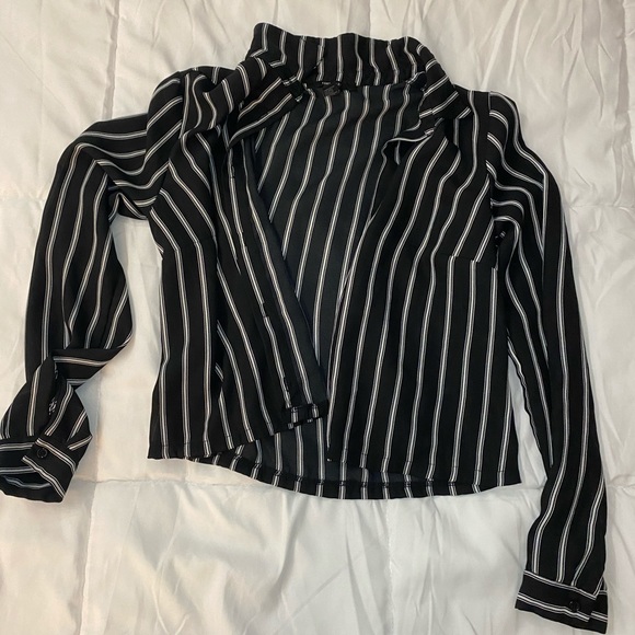 black and white pin stripe button up blouse - Picture 5 of 6